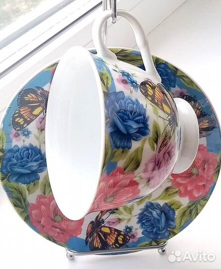 Чайная пара на металлической подставке