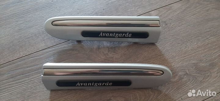 Молдинг переднего крыла Mercedes C-Class W203