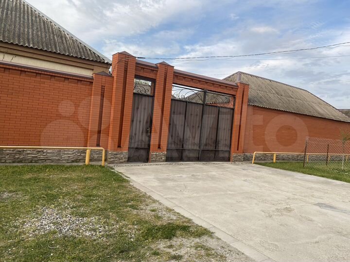 Дом 250 м² на участке 13 сот.