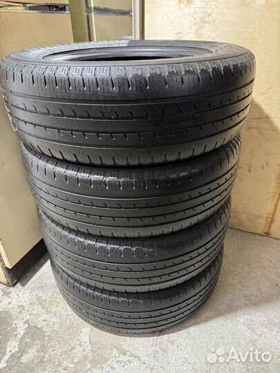 Goodyear EfficientGrip SUV 4x4 225/65 R17