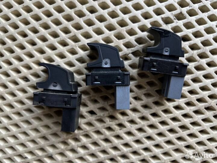 Кнопка стеклоподъемника Volkswagen Passat B6