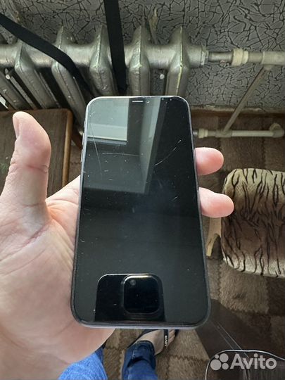 Телефон iPhone 11 64gb black
