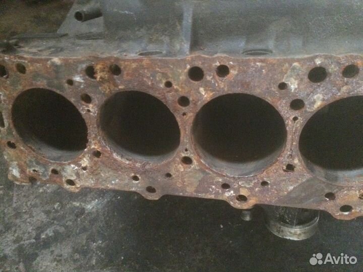 Блок цилиндров с коленвалом 4D55 Mitsubishi Pajero