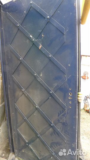 Дверь входная металлическая