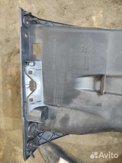 Бардачок ford focus 2