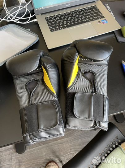 Боксерские перчатки everlast 14 Oz elite prostyle