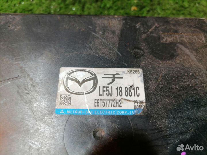 Блок управления двигателем LF5J18881C Mazda Premac