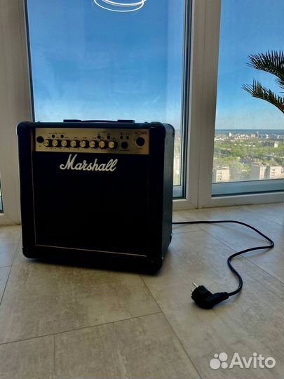 Комбоусилитель Marshall MG15FX