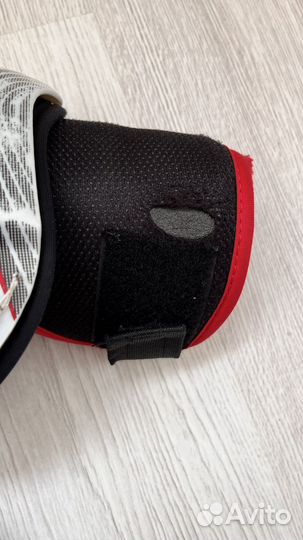 Нагрудник хоккейный bauer