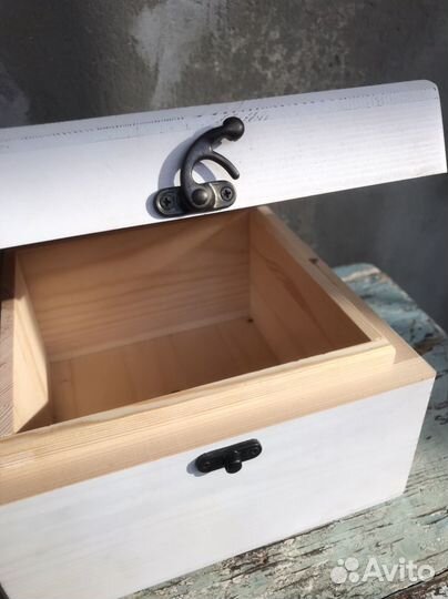 Сундук деревянный