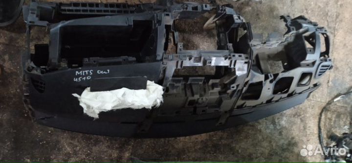 Торпедо Mitsubishi Outlander