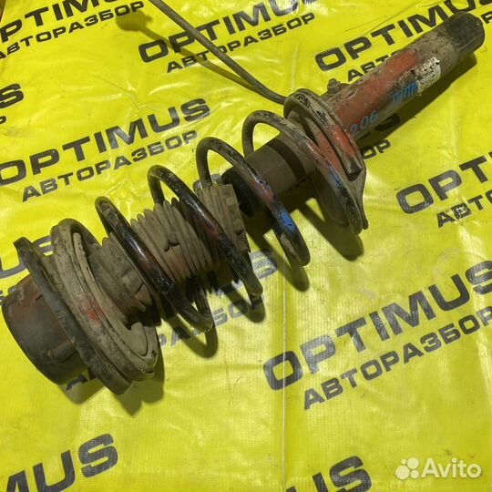 Предняя правая стойка Peugeot 206