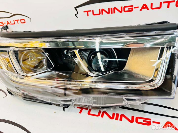 Фары Toyota Highlander (XU 50 ) F0135