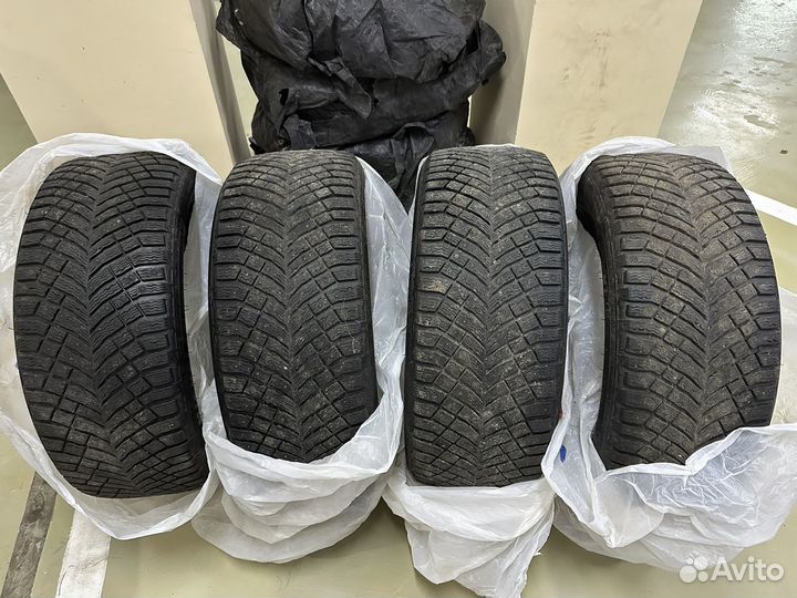 Michelin X-Ice North 4 SUV 275/45 R21 110T