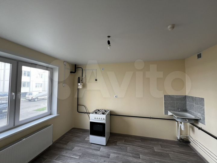 2-к. квартира, 58,4 м², 1/10 эт.