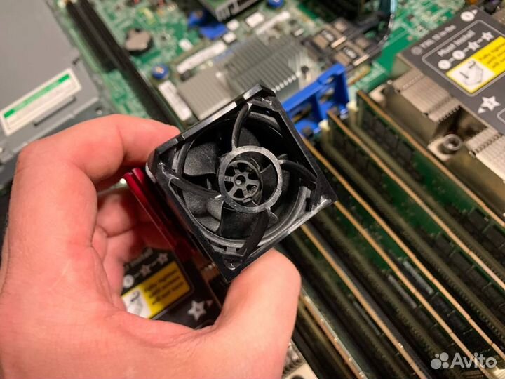 Сервер HP DL360 Gen10 8SFF 2x Gold 6154 128GB