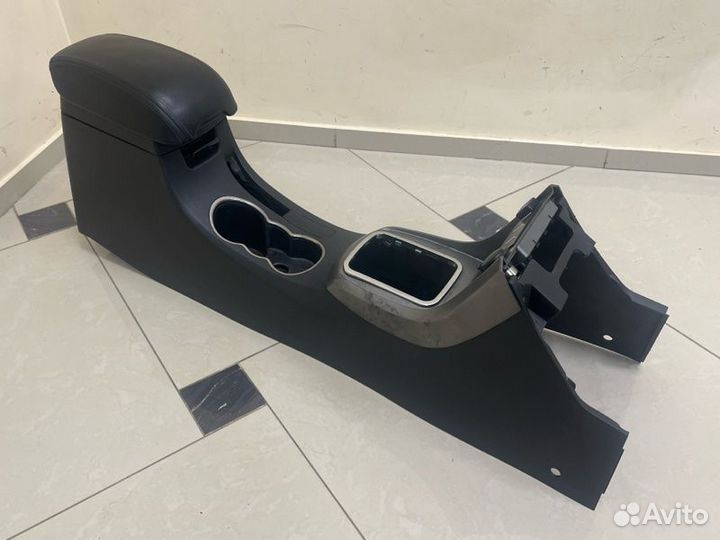 Подлокотник Geely Emgrand Ec7 FE1 JL4G18 2013