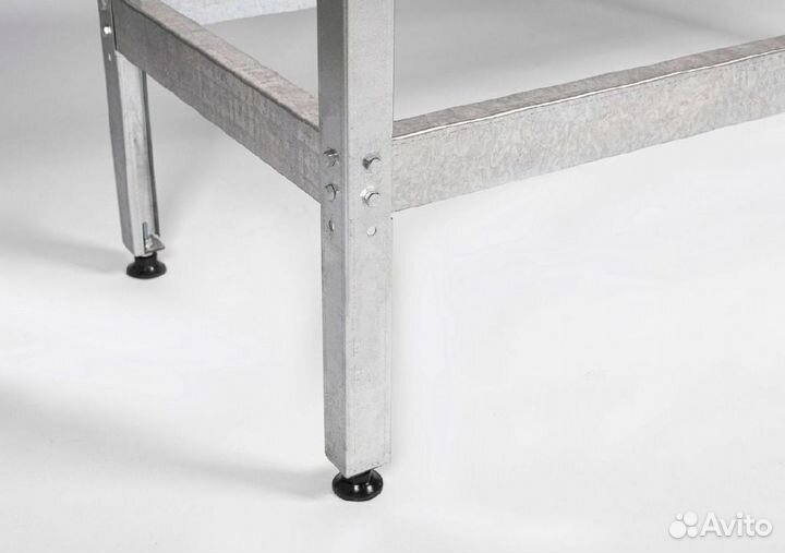 Стол с мойкой