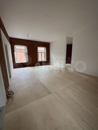 3-к. квартира, 105,8 м², 2/2 эт.