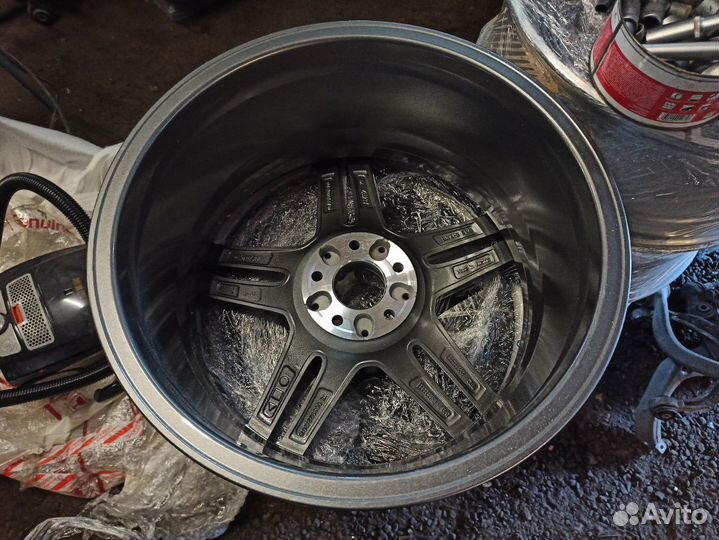 Диск оригинал Mercedes 213 Amg R19 графит зад