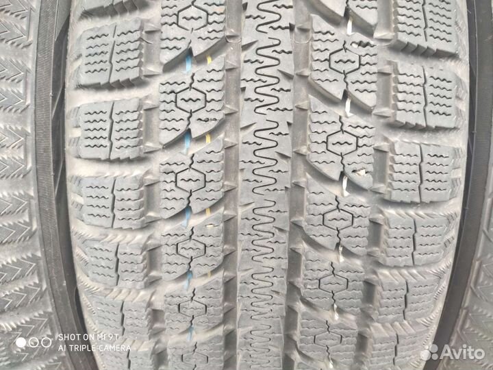 Toyo Observe GSi-5 235/55 R20