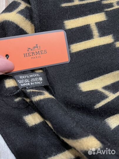 Шерстяной платок Hermes черный с бежевым новый