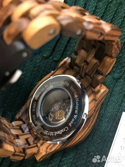 Часы из дерева jord