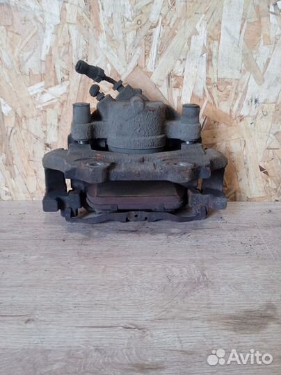 Суппорт тормозной Ford Kuga 2