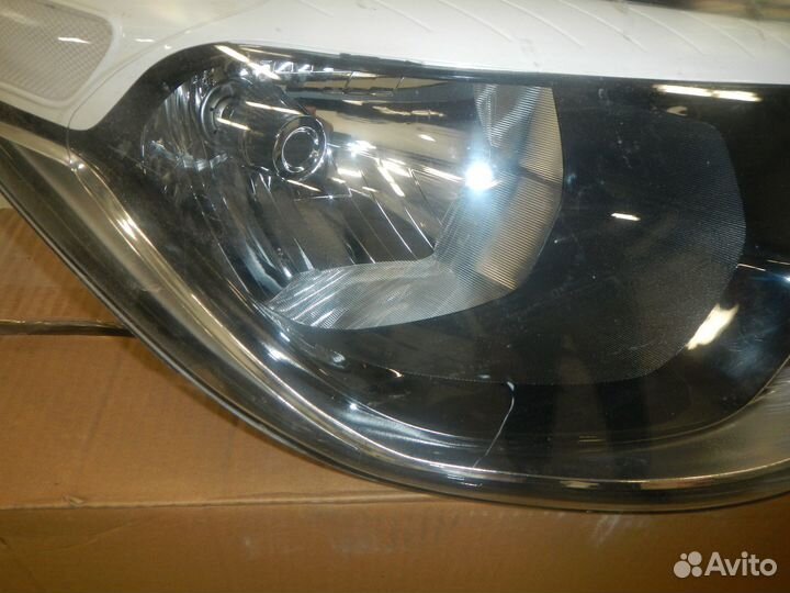 Фара правая Kia Soul