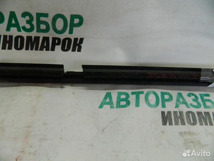 Уплотнитель для Renault Scenic 2 2003-2009г