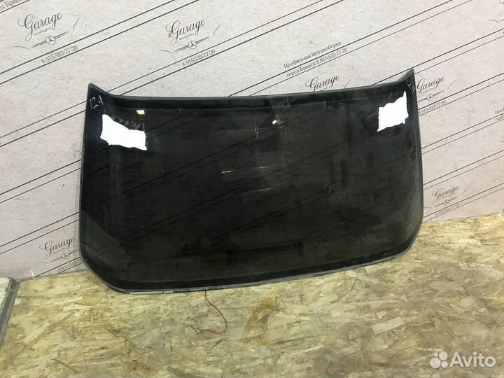 Заднее стекло Mercedes w124