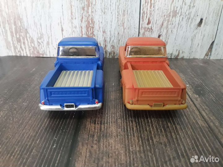 Машинка Chevy Stepside Pick-Up