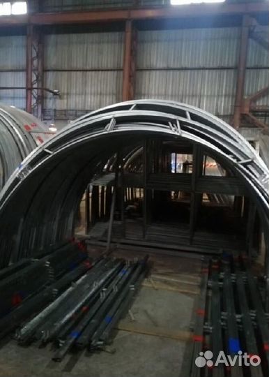 Теплица крепкая