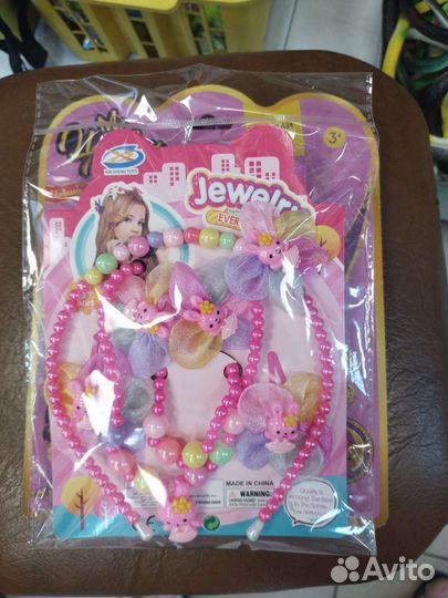 Аксессуары и наборы детской косметики