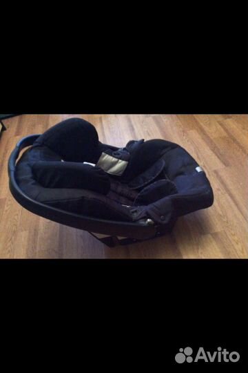 Детское автокресло-переноска Peg-Perego Primo