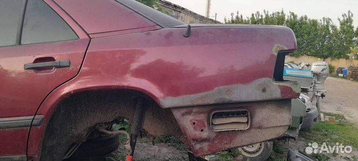 Разбор Mercedes-Benz W124