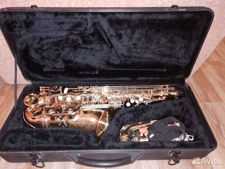 Саксофон альт Stagg 77 SA