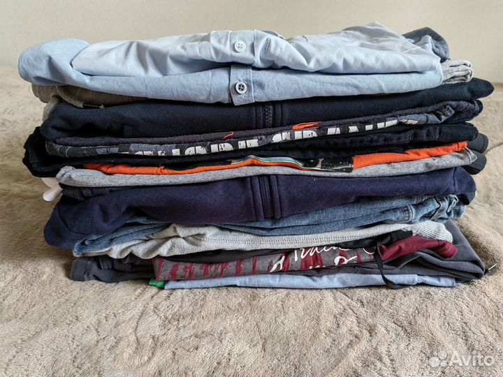 Отдам вещи для мальчика размер 152-158