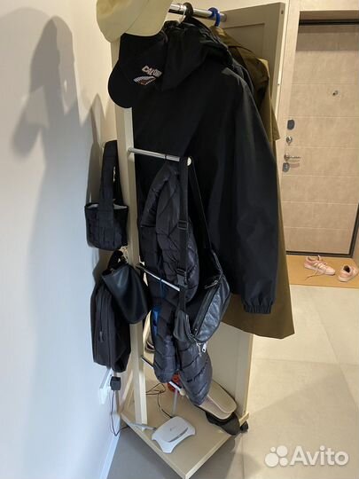 Зеркало напольное с вешалкой