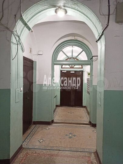 Комната 23 м² в 5-к., 3/5 эт.