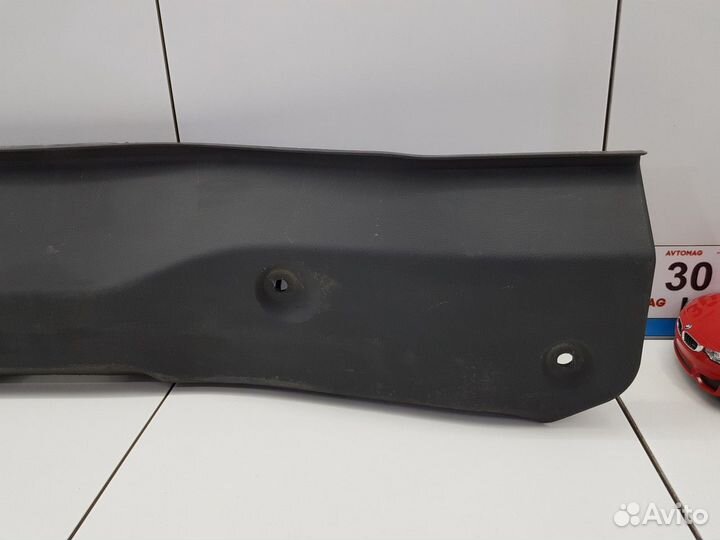 Обшивка багажника на заднюю панель (Ford Focus)