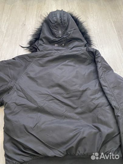 Бомбер alpha industries x stussy с капюшоном