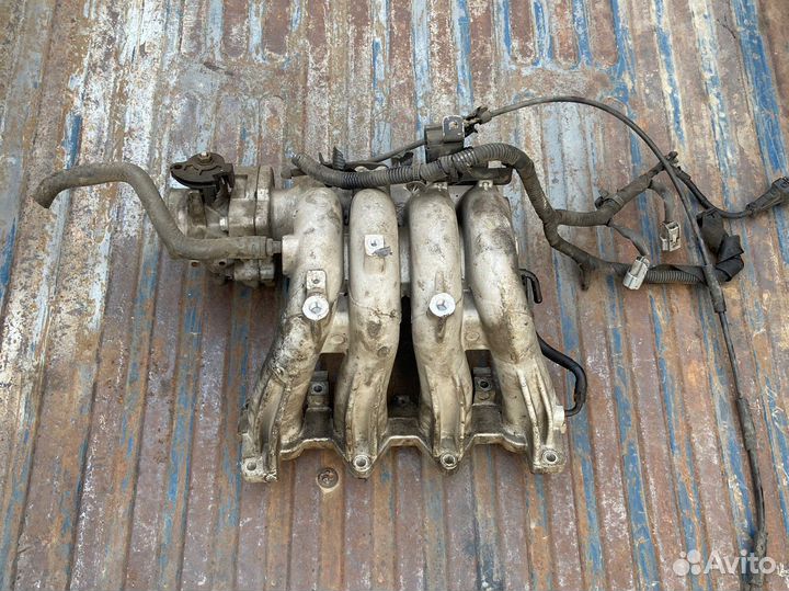 Впускной коллектор и дроссель hyundai accent 1.6