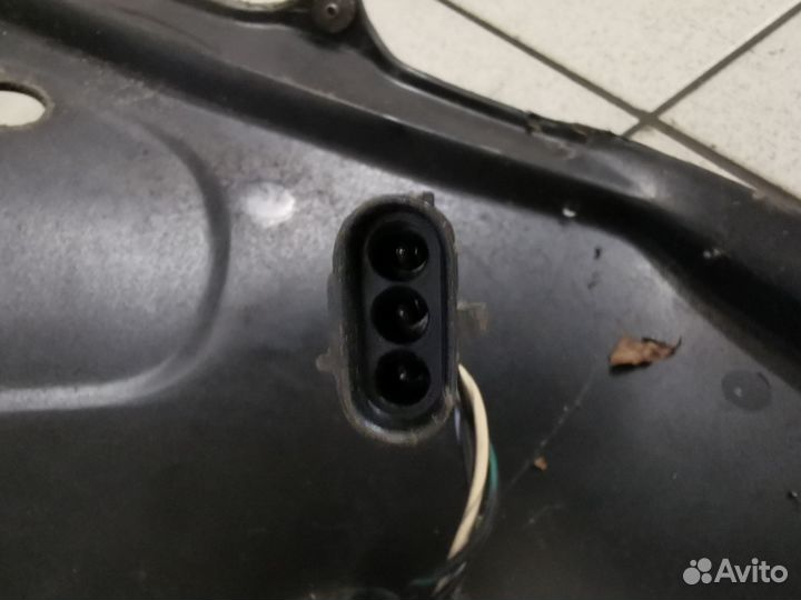 Пластиковая накладка в ногах BRP Grand Touring 700