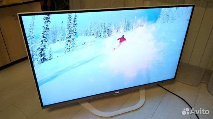 LG.3D,без рамочный,400 герц.Smart TV,82 см