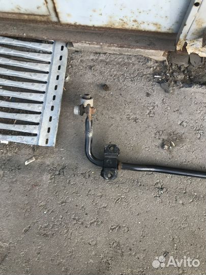 Задний стабилизатор Toyota Rav 4 XA 50