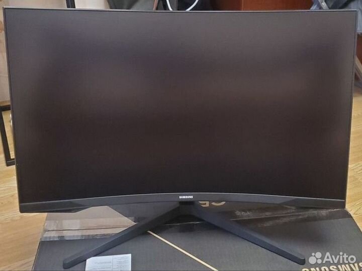 Игровой монитор Samsung Odyssey G5 32 дюйма