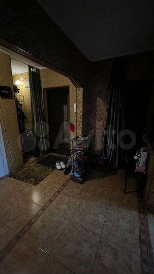 2-к. квартира, 73 м², 1/10 эт.