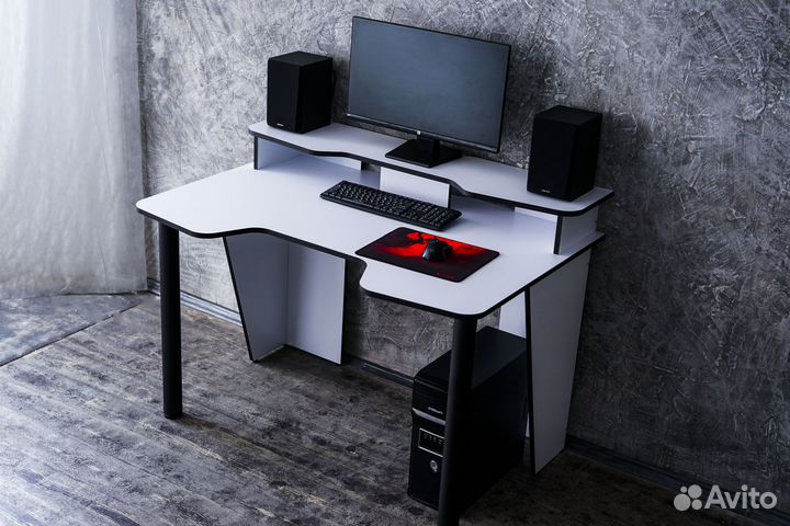 Геймерский компьютерный стол