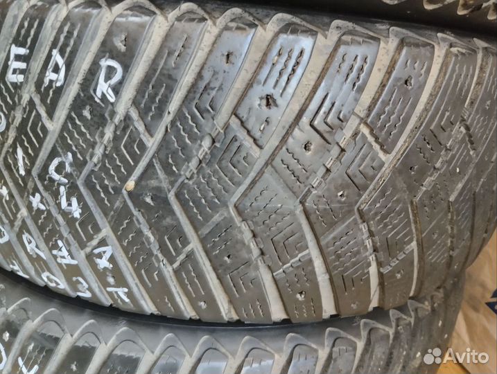 Goodyear UltraGrip Ice Arctic SUV 225/60 R17 103T